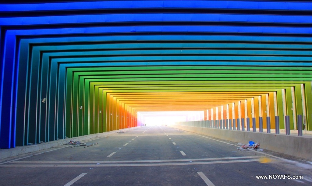 美轮美奂  国内唯一一条彩虹隧道